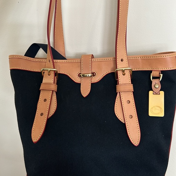 Dooney & Bourke Cabriolet Canvas and Leather Bucket Bag Vintage NWT - Picture 5 of 15